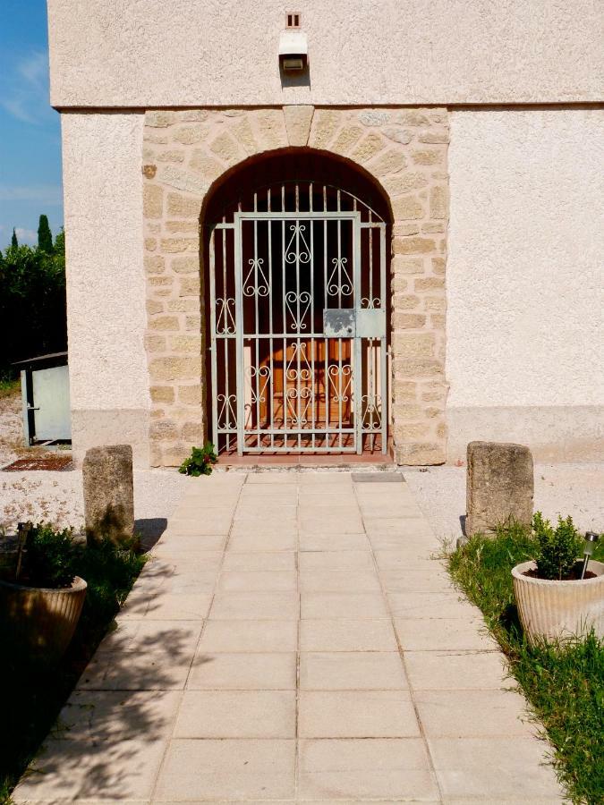 Appartement Salvaterra Sauveterre (Gard) Exterior foto