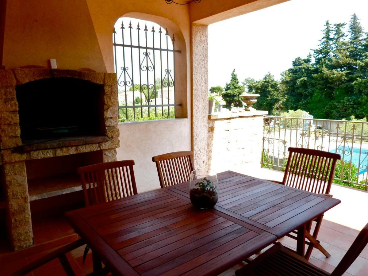 Appartement Salvaterra Sauveterre (Gard) Exterior foto
