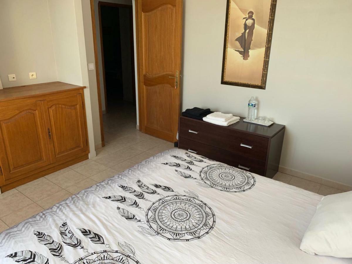 Appartement Salvaterra Sauveterre (Gard) Exterior foto
