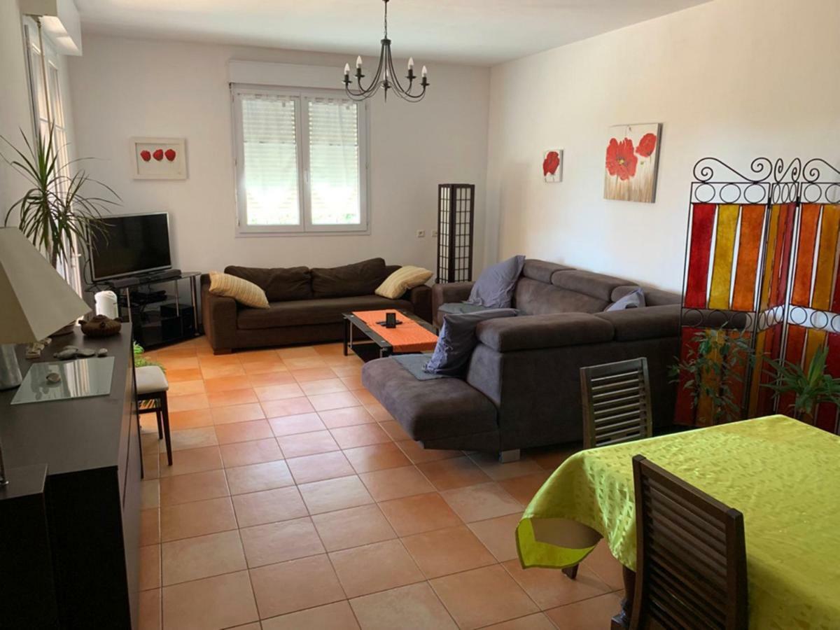 Appartement Salvaterra Sauveterre (Gard) Exterior foto